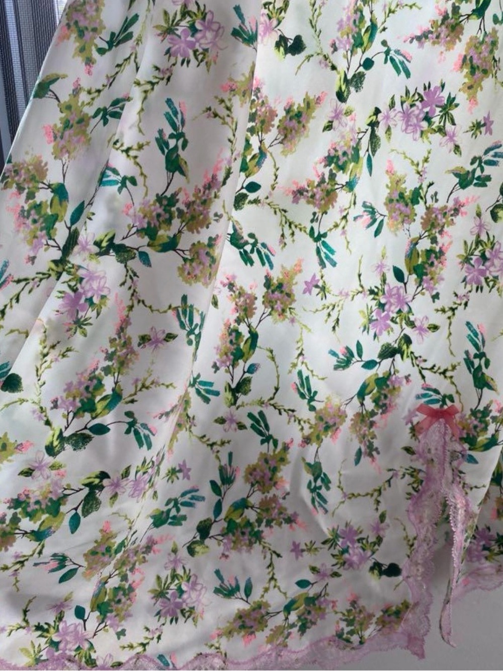 Victoria's Secret Ivory Floral Satin Slip with Pink Lace Trim 2000s Vintage M - Picture 3 of 10